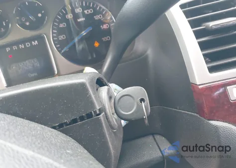 2008 Cadillac Escalade Esv Standard z USA, uszkodzony, nr VIN 1GYFC66858R219653